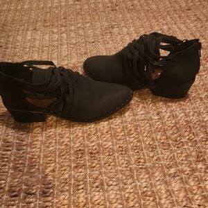 Maurices Black Ankle Cowboy Soft Leather Boots Cutouts And Strap Details